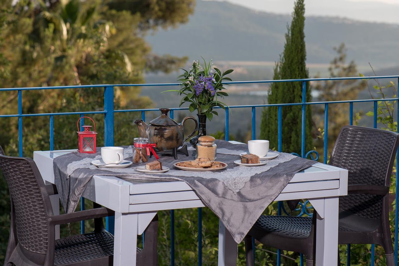 The Sound Of The Flute Bed & Breakfast Amirim Exterior photo