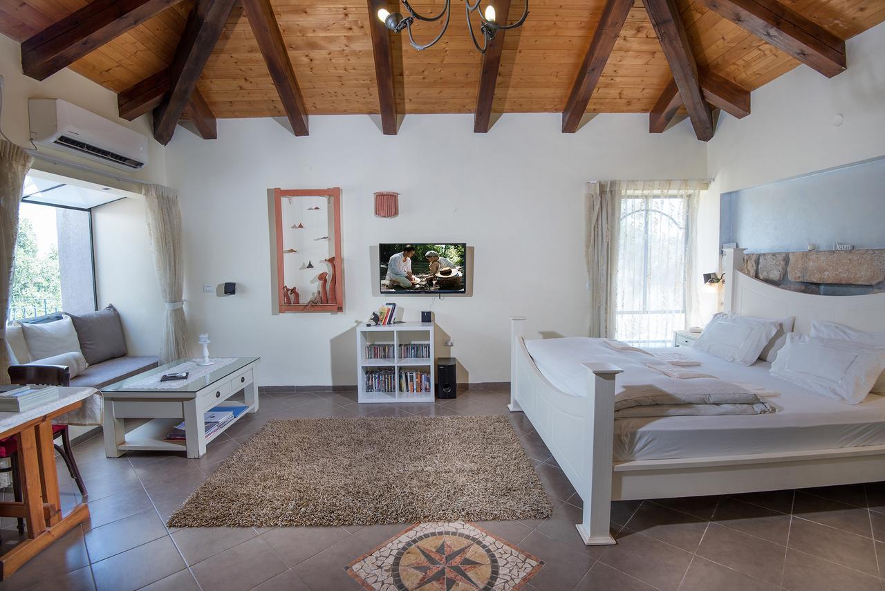 The Sound Of The Flute Bed & Breakfast Amirim Exterior photo